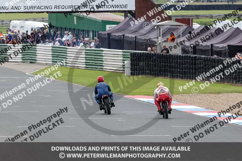 Vintage motorcycle club;eventdigitalimages;mallory park;mallory park trackday photographs;no limits trackdays;peter wileman photography;trackday digital images;trackday photos;vmcc festival 1000 bikes photographs